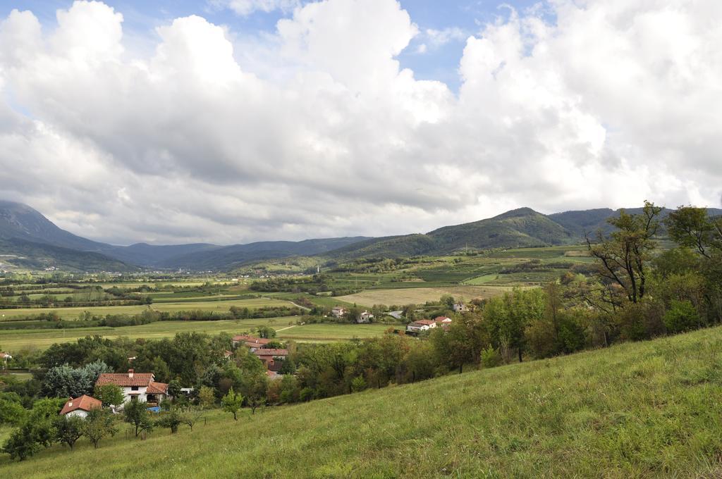 Holiday Home Slavi วิพาวา ภายนอก รูปภาพ