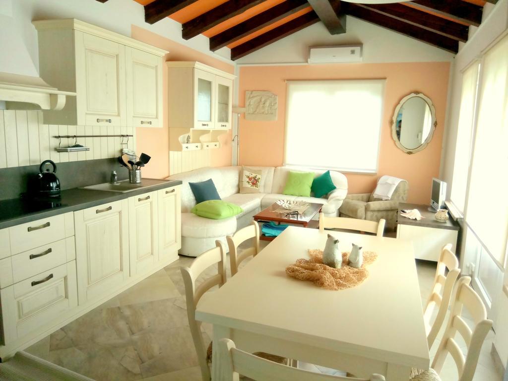 Holiday Home Slavi วิพาวา ภายนอก รูปภาพ