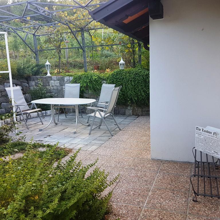 Holiday Home Slavi วิพาวา ภายนอก รูปภาพ