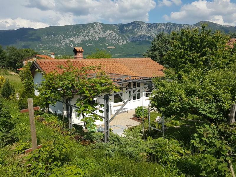 Holiday Home Slavi วิพาวา ภายนอก รูปภาพ
