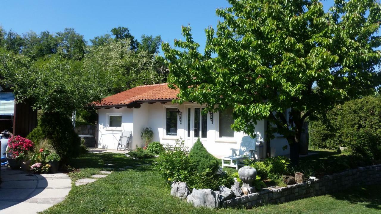 Holiday Home Slavi วิพาวา ภายนอก รูปภาพ